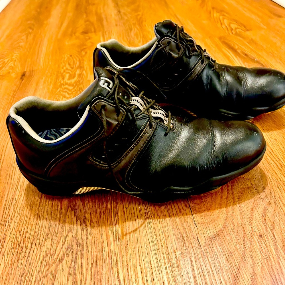 Mens Black Leather Foot Joy golf shoes